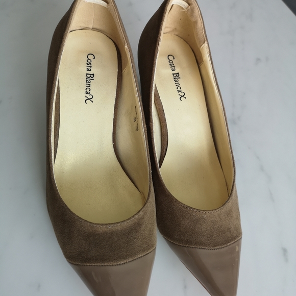 Ladies heels Size 35 (heels 2 1/4") - Picture 4 of 6